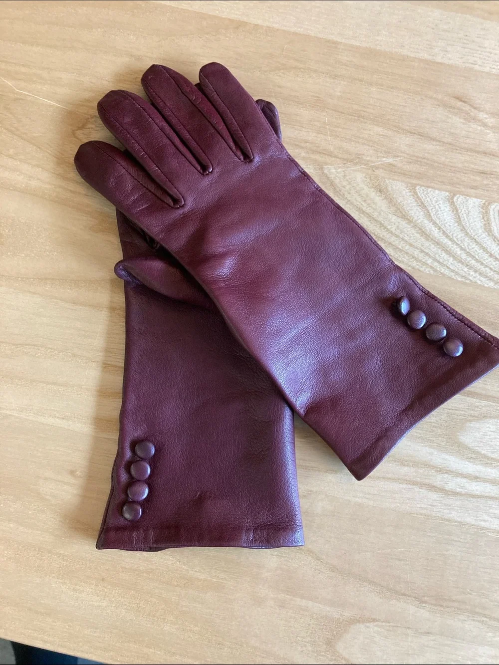 Women's Burgundy Leather Button-Cuff Gloves